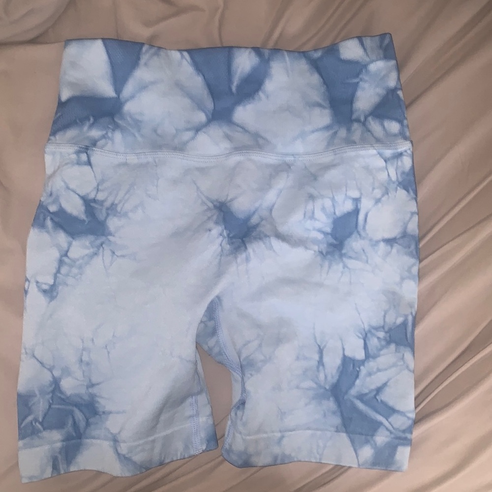 Pcheebum Blue Marble Scrunch Butt Biker Shorts
